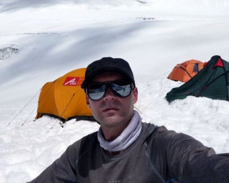 Вчера Иван Томов изкачи Лхотце, днес остана завинаги на Хималаите. Поклон!