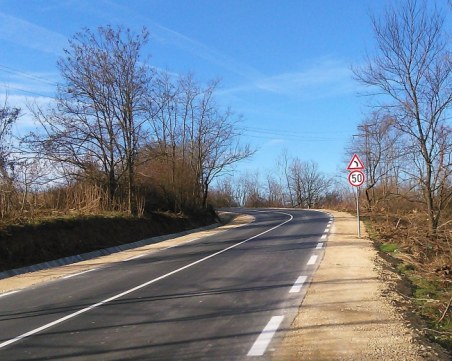 Затварят участък от Айтоския проход заради аварирал тир