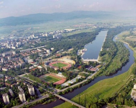 700 пешеходци от 3 до 72 години обикалят Гребната база днес