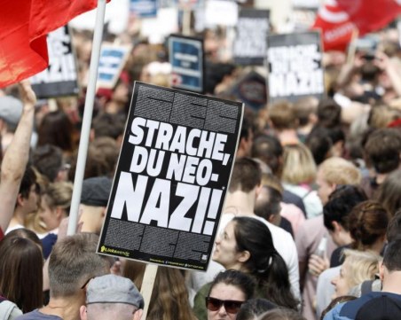 Корупционен скандал тресе Австрия, паднаха две оставки