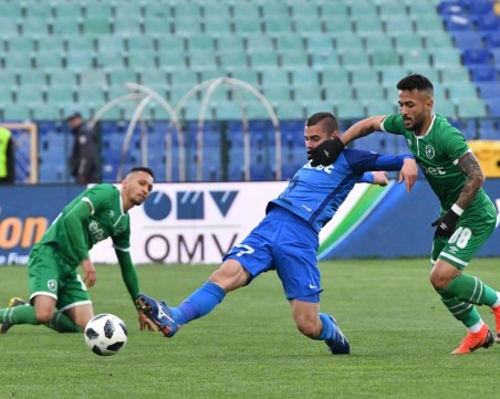 Левски и Лудогорец не се победиха, оставиха шансове на ЦСКА за титлата