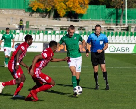 ЦСКА се доближи на точка до Лудогорец след победа над Берое