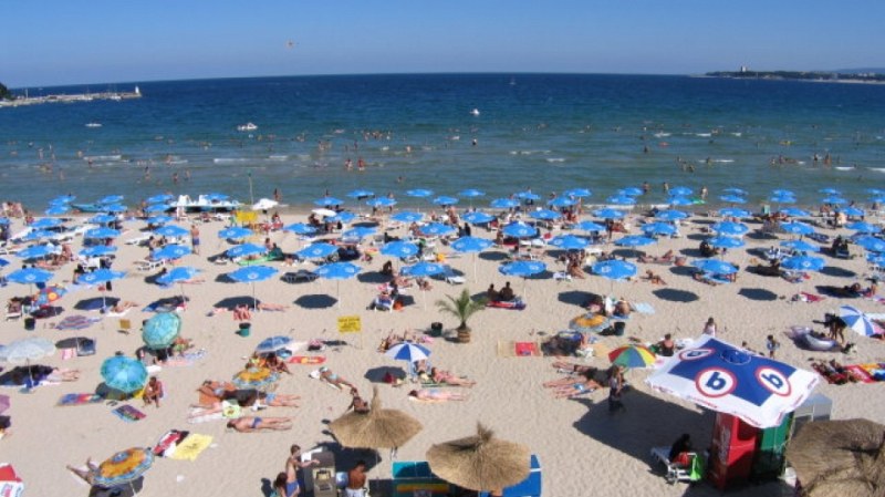 Няма 50 % свободна зона по плажовете на Черноморието? Вземат концесията