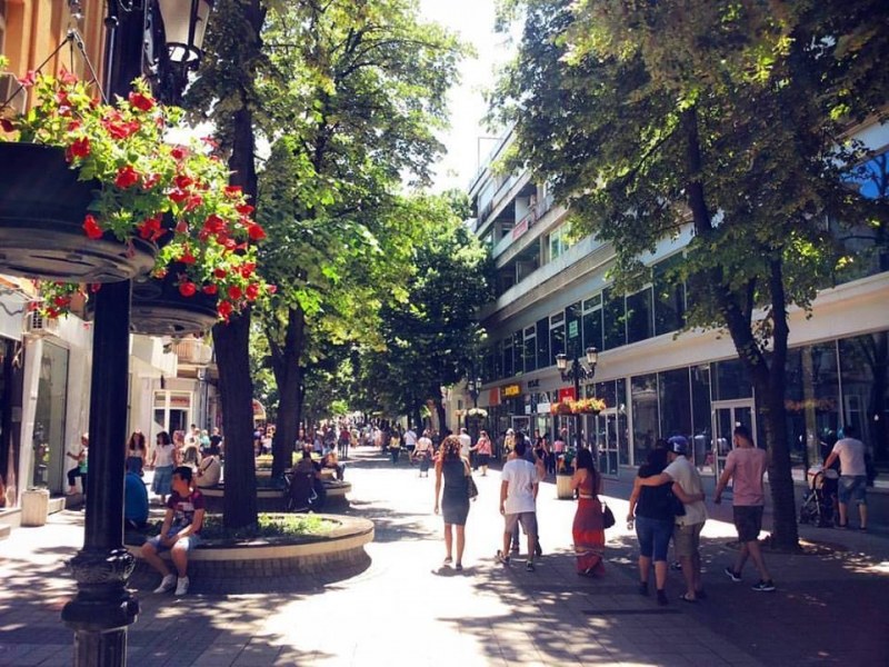 Жега! Пловдив бе най-топлото място в България днес – температурите гониха 30 градуса