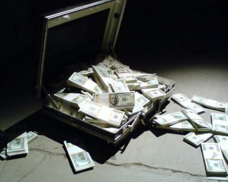 Българите натрупали в офшорки зад граница над 16 млрд. лева