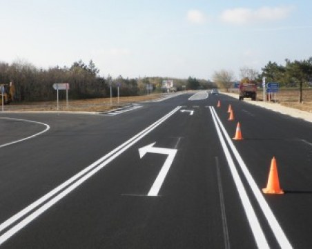 Харчат 63 млн. лева за нова пътна маркировка