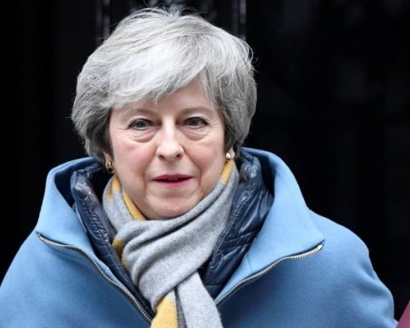 Мей с последен опит за споразумението за Брекзит