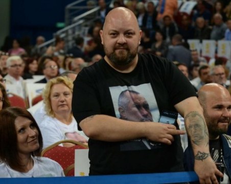 Готвач от Пловдив засенчи Манфред Вебер в 