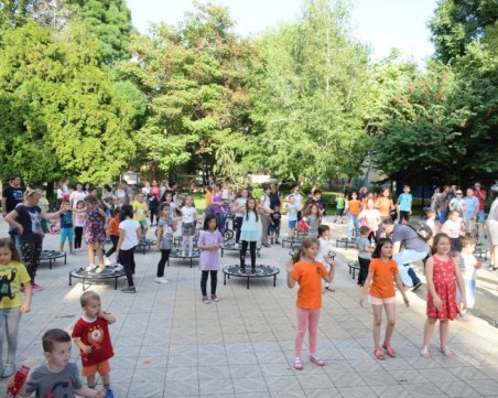 Плокинг - бягаш и събираш отпадъци