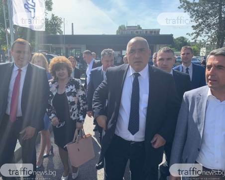 Бойко Борисов откри автозавод в Пазарджик, в който най-ниската заплата е 1100 лева