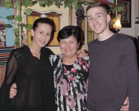 Спешното отделение натири младеж с кървящ крак