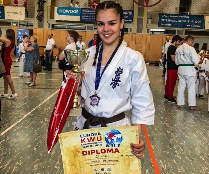 Пловдивчанка стана европейска вицешампионка по карате