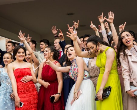 Абитуриентите го направиха, спасиха София от сух режим за вота