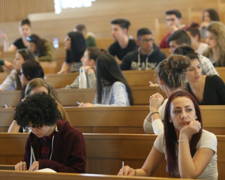 МОН изтегли изпитния вариант за матурата. 41-ят въпрос – засега остава загадка