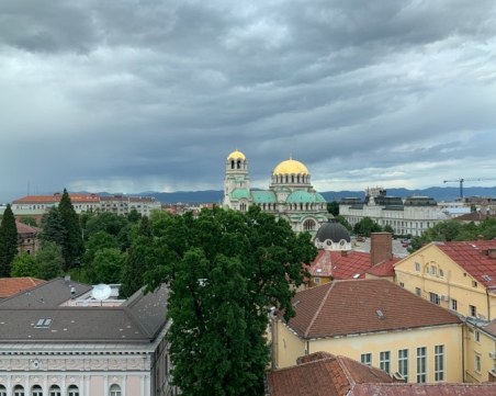 Времето: На 24-ти (празник на Азбуката) дъжд, на 26-ти (избори) – слънце