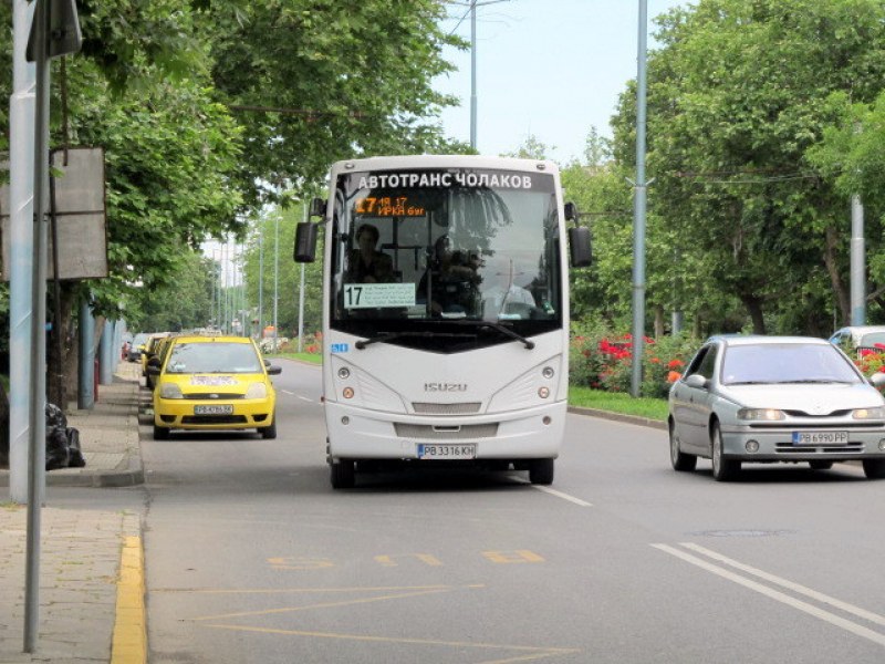 Три автобуса променят маршрута си в Пловдив заради ремонт на голям булевард