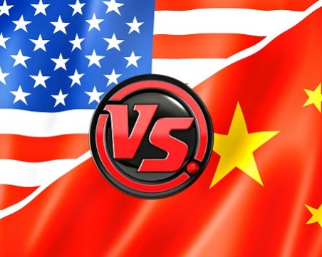 Лудостта на Боговете накара Света да замълчи