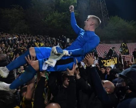 Вратарят Даниел Кайзер си тръгва от Ботев