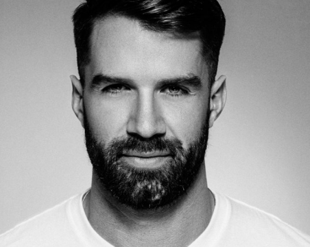 Звездният стилист Амон Карвър идва в България! Вижте кога и къде