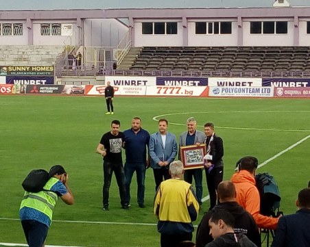 Етър обърна безлична Славия и е на бараж за Лига Европа