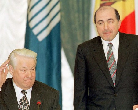 Русия – архаичен феодализъм в очакване на развръзка