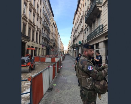 13 ранени при експлозия на пешеходна улица в Лион