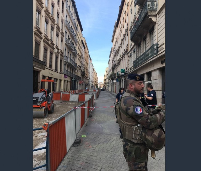 13 ранени при експлозия на пешеходна улица в Лион