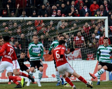 Играчи на Черно море се провалили на детектор на лъжата за мач с ЦСКА