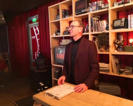 Пловдивчанка уши уникална фолклорна носия за холивудски актьор