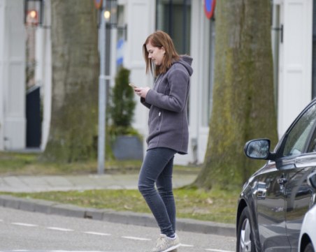 Валят глоби за неправилно пресичащи пешеходци, 1600 души с фишове за 5 месеца