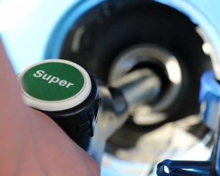 Бензинът гони дизела – от януари досега А 95 е скочил с 32 ст. за литър