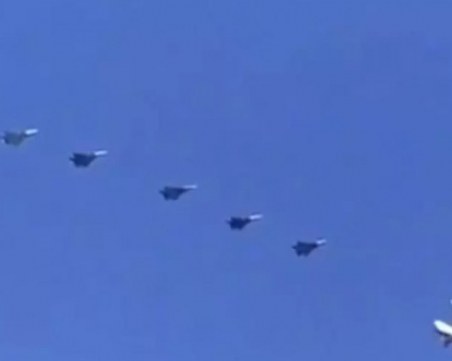 Колко изтребители охраняват самолета на Путин?