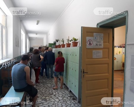 Над 10 000 души са гласували до 9.30 часа в Пловдив