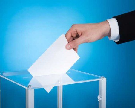 В изборния ден: 439 088 души са гласували до 10:00 ч.