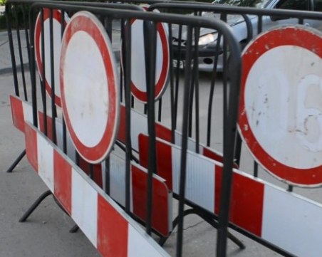 Затварят няколко улици в София заради превозването на бюлетините