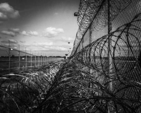 4 години затвор за мъжа, убил двама при гонка на летище 