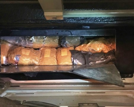 Акция на турската граница! Откриха в тайник на автобус злато за 220 хиляди лева