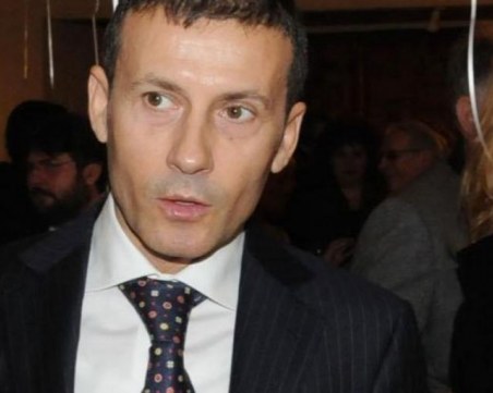 Лекари попариха Миню Стайков: Няма инсулт и може да ходи, мъчи го само простатата