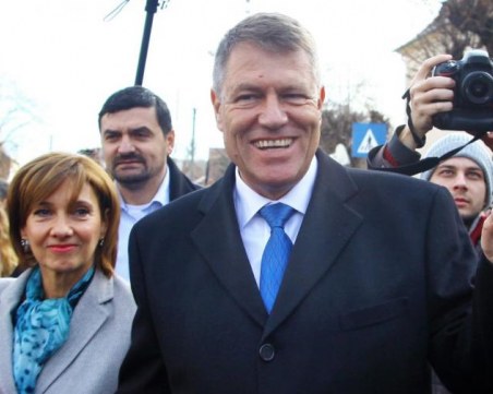 Президентът на Румъния поиска оставката на управляващата партия