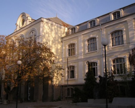 Ученици от Хуманитарната в Пловдив тръгват по стъпките на Ботев