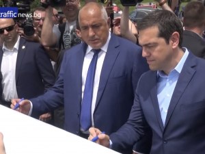 Ципрас подаде оставка, хвърли Гърция в предсрочни избори