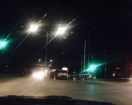 Среднощно ПТП в Кърджали: Удар между две коли, две деца – ранени