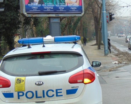 15-годишен обра незаключен бус, но бързо го задържаха