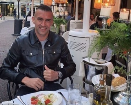 Камбуров спретна скандала, полежа в ареста, сега почива във Франция