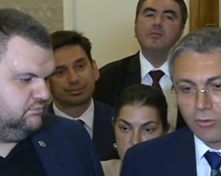 Пеевски избра България пред Брюксел