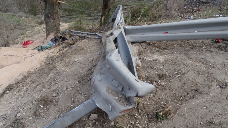 30-годишен загина край Варна след полунощ, нацелил с колата си дърво