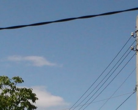 24-годишен полетя от 10 м височина, покатерил се на електрически стълб