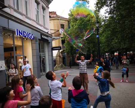 Богата празнична програма за 1 юни в Пловдив! Вижте къде да заведете малчуганите
