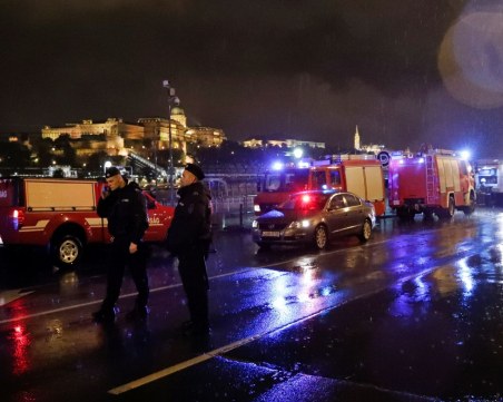 Трагедия! Корабче с 34 души се обърна в Дунав, има жертви