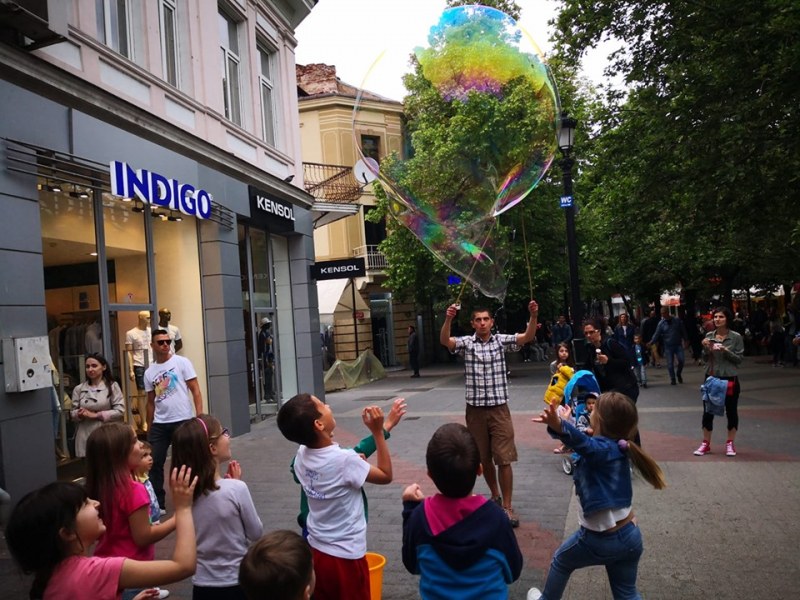Богата празнична програма за 1 юни в Пловдив! Вижте къде да заведете малчуганите